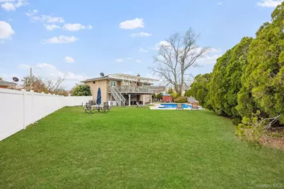 14 Hilton Court, Hicksville, NY 11801 - Photo 18