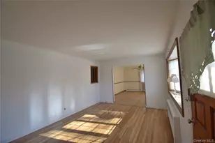 297 Clarice Blvd, Holbrook, NY 11741 - Photo 8