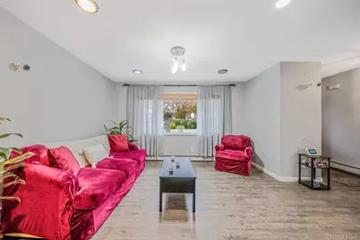 32 McCue Avenue, Wyandanch, NY 11798 - Photo 4