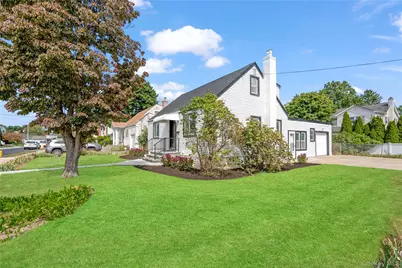 1 Center Court, Bethpage, NY 11714 - Photo 6