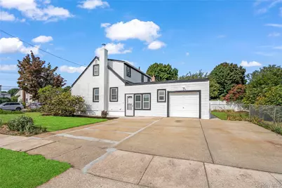 1 Center Court, Bethpage, NY 11714 - Photo 42