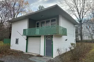 128 Weyants Ln, Newburgh, NY 12550 - Photo 2