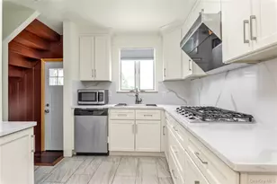 590 Langley, West Hempstead, NY 11552 - Photo 4