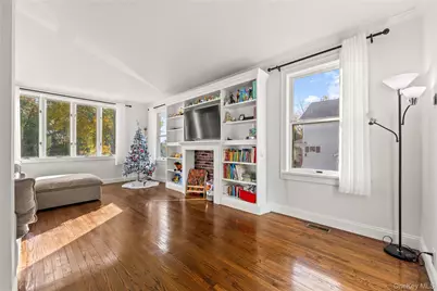 9 Hillside Avenue, Glen Head, NY 11545 - Photo 10