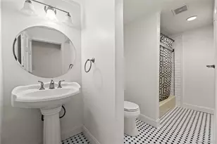 9 Hillside Ave, Glen Head, NY 11545 - Photo 16