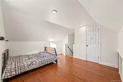 9 Hillside Avenue, Glen Head, NY 11545 - Photo 18