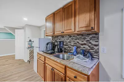 287 Clearmeadow Drive, East Meadow, NY 11554 - Photo 44