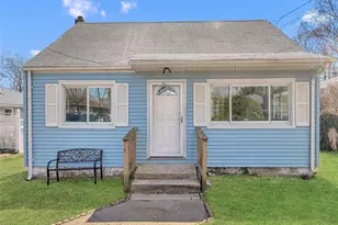 106 Eleanor Ave, Mastic, NY 11950 - Photo 2