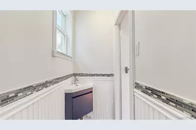 72-04 Manse Street, Forest Hills, NY 11375 - Photo 8