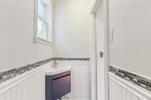72-04 Manse St, Forest Hills, NY 11375 - Photo 8