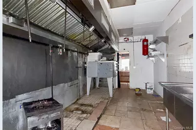 11106 Farmers Boulevard, Saint Albans, NY 11412 - Photo 10