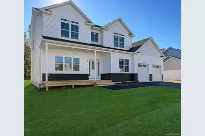 12 Fox Run Court, Ridge, NY 11961 - Photo 2