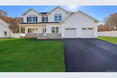 12 Fox Run Court, Ridge, NY 11961 - Photo 1