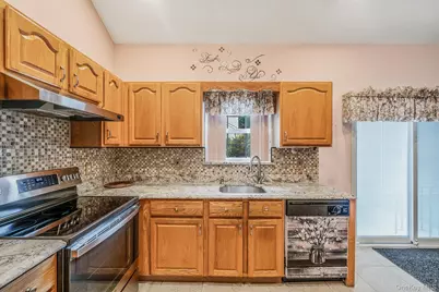 1 Monaco Court, Ronkonkoma, NY 11779 - Photo 12