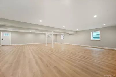 39 Cobalt Lane, Westbury, NY 11590 - Photo 40