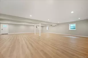 39 Cobalt Ln, Westbury, NY 11590 - Photo 40