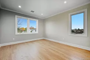 39 Cobalt Ln, Westbury, NY 11590 - Photo 28