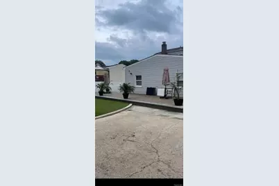 141 Remington Avenue, Selden, NY 11784 - Photo 16