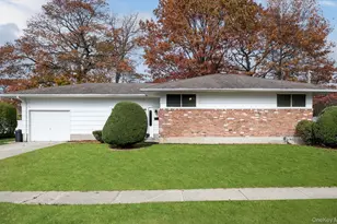 17 Evans Ave, Farmingdale, NY 11735 - Photo 2