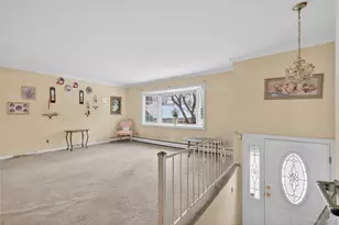 12 Spruce Ct, Nanuet, NY 10954 - Photo 4