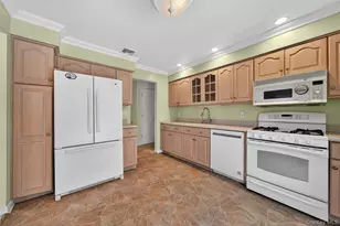 12 Spruce Ct, Nanuet, NY 10954 - Photo 10