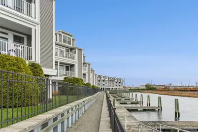 352 Marina Pointe Drive #352, East Rockaway, NY 11518 - Photo 34