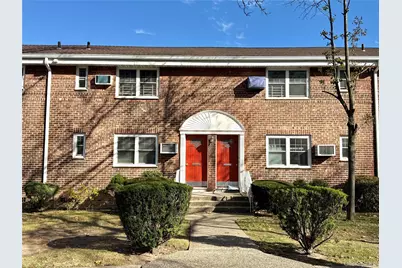 22406 Springfield Boulevard #7815 B, Oakland Gardens, NY 11364 - Photo 16