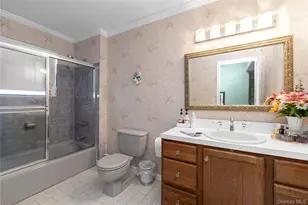 2 T Coolidge Ave, Glen Head, NY 11545 - Photo 20