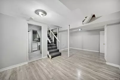 7 Kristin Court, Bay Shore, NY 11706 - Photo 10