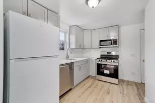 7 Kristin Ct, Bay Shore, NY 11706 - Photo 8