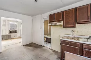 57-39 57th Rd, Maspeth, NY 11378 - Photo 18