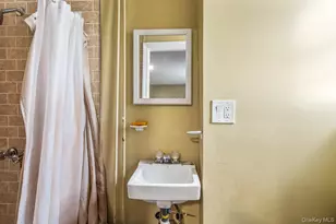 57-39 57th Rd, Maspeth, NY 11378 - Photo 10