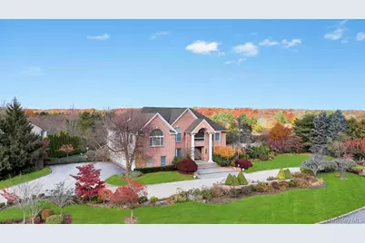 2 Old Bridge Court, Melville, NY 11747 - Photo 2