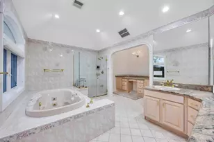 2 Old Bridge Ct, Melville, NY 11747 - Photo 22