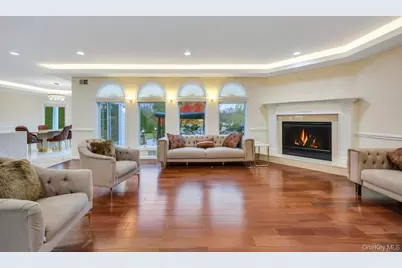 2 Old Bridge Court, Melville, NY 11747 - Photo 12