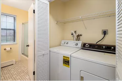 43 Foxwood Circle, Mount Kisco, NY 10549 - Photo 18