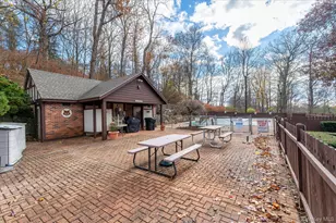 43 Foxwood Cir, Mount Kisco, NY 10549 - Photo 22