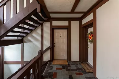 43 Foxwood Circle, Mount Kisco, NY 10549 - Photo 8