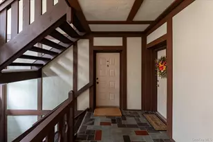 43 Foxwood Cir, Mount Kisco, NY 10549 - Photo 8