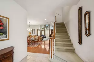 652 Balfour Pl, Melville, NY 11747 - Photo 2