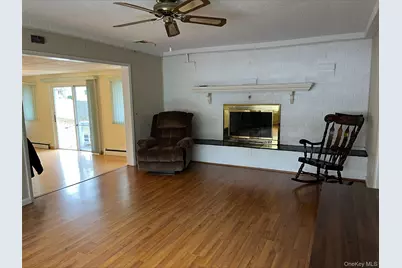 10 Pine Street N, Lake Grove, NY 11755 - Photo 8