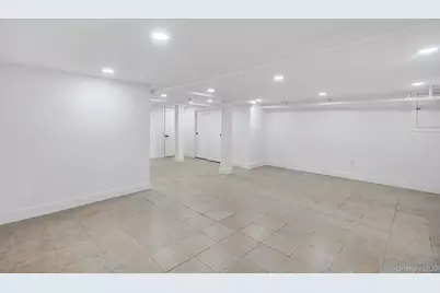 810 Wallace Avenue, Baldwin, NY 11510 - Photo 36