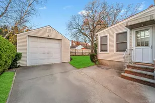 34 Alstead Rd, Valley Stream, NY 11580 - Photo 2