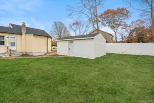 42 Mayfield Dr, Mastic Beach, NY 11951 - Photo 20