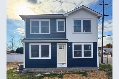 4 Lee Avenue, Bay Shore, NY 11706 - Photo 1