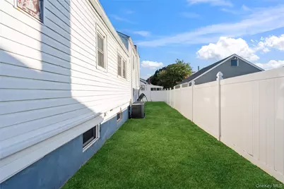 131 S 5th Street, Bethpage, NY 11714 - Photo 20