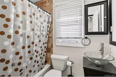 131 S 5th Street, Bethpage, NY 11714 - Photo 14