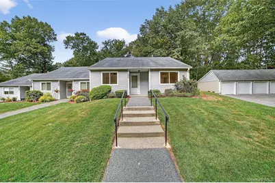 159 Unit C Carriage Court, Yorktown Heights, NY 10598 - Photo 1