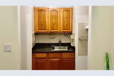 84-70 129 St #6J, Kew Gardens, NY 11415 - Photo 6