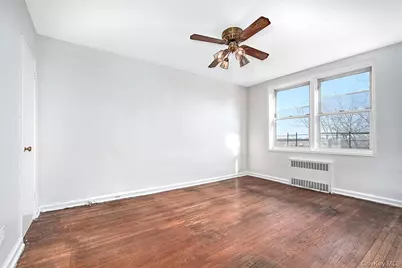 27-10 Parsons Boulevard #6H, Flushing, NY 11354 - Photo 10